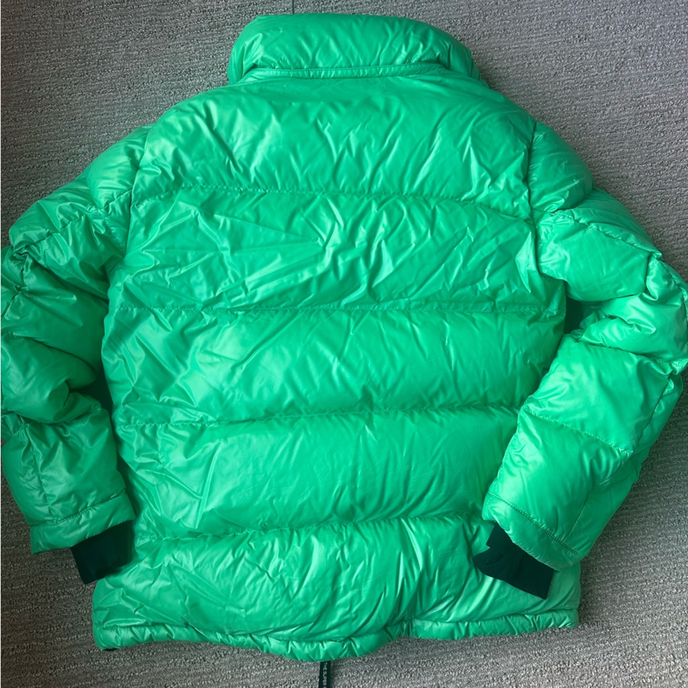 Aritzia SUPER PUFF Jacket. - Picture 6 of 7